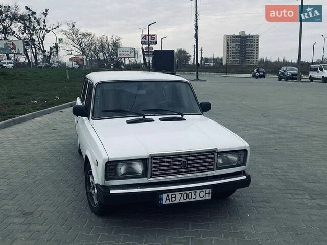 Белый ВАЗ 2107, объемом двигателя 1.45 л и пробегом 95 тыс. км за 1350 $, фото 1 на Automoto.ua