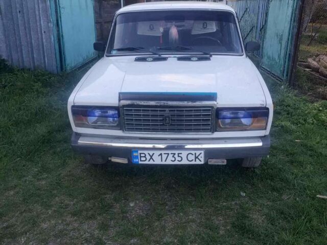 Белый ВАЗ 2107, объемом двигателя 1.5 л и пробегом 2 тыс. км за 1500 $, фото 1 на Automoto.ua