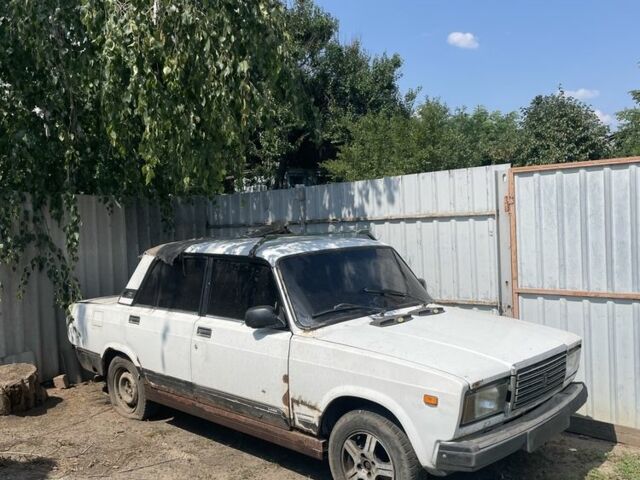 Білий ВАЗ 2107, об'ємом двигуна 1.5 л та пробігом 300 тис. км за 112 $, фото 1 на Automoto.ua