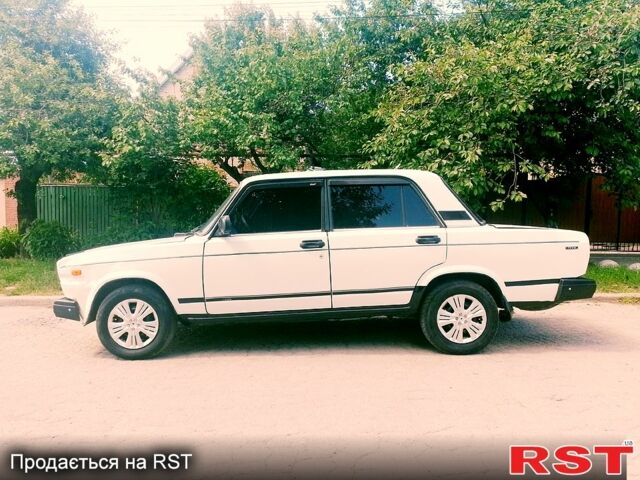 Белый ВАЗ 2107, объемом двигателя 1.5 л и пробегом 180 тыс. км за 650 $, фото 1 на Automoto.ua