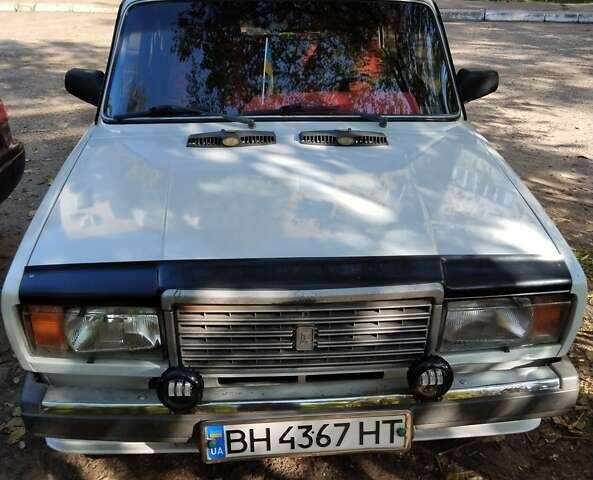 Білий ВАЗ 2107, об'ємом двигуна 1.5 л та пробігом 100 тис. км за 2500 $, фото 1 на Automoto.ua