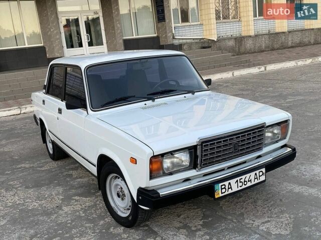 Белый ВАЗ 2107, объемом двигателя 1.45 л и пробегом 76 тыс. км за 2200 $, фото 1 на Automoto.ua