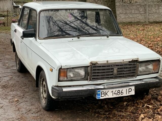 Белый ВАЗ 2107, объемом двигателя 1.5 л и пробегом 3 тыс. км за 350 $, фото 1 на Automoto.ua