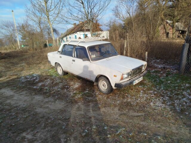 Белый ВАЗ 2107, объемом двигателя 0 л и пробегом 22 тыс. км за 462 $, фото 1 на Automoto.ua