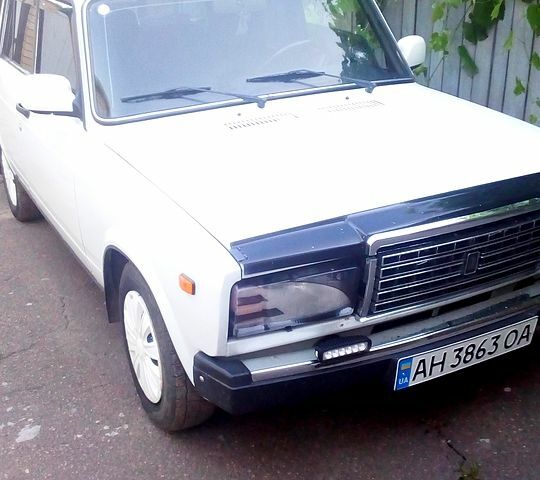 Белый ВАЗ 2107, объемом двигателя 1.5 л и пробегом 128 тыс. км за 1500 $, фото 1 на Automoto.ua