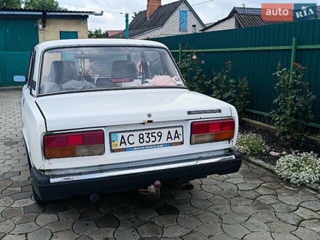 Белый ВАЗ 2107, объемом двигателя 0.11 л и пробегом 465 тыс. км за 980 $, фото 1 на Automoto.ua