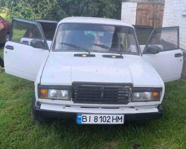 Белый ВАЗ 2107, объемом двигателя 1.5 л и пробегом 200 тыс. км за 1100 $, фото 1 на Automoto.ua