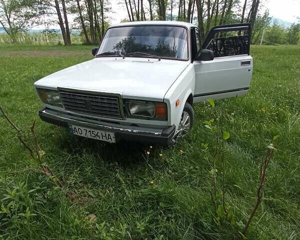 Белый ВАЗ 2107, объемом двигателя 1.45 л и пробегом 91 тыс. км за 1100 $, фото 1 на Automoto.ua