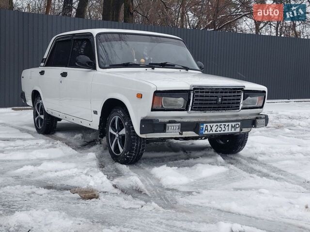 Білий ВАЗ 2107, об'ємом двигуна 1.45 л та пробігом 97 тис. км за 1299 $, фото 1 на Automoto.ua