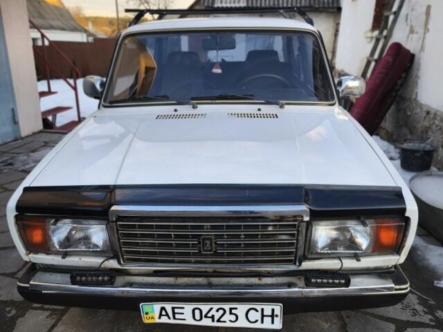 Белый ВАЗ 2107, объемом двигателя 1.5 л и пробегом 100 тыс. км за 700 $, фото 1 на Automoto.ua
