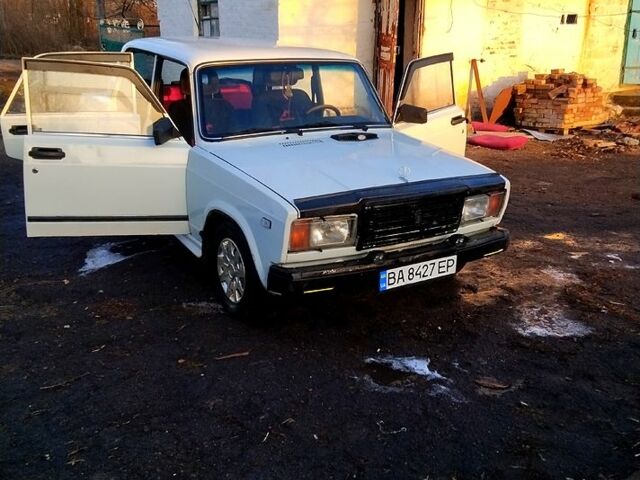 Белый ВАЗ 2107, объемом двигателя 1.5 л и пробегом 0 тыс. км за 650 $, фото 1 на Automoto.ua