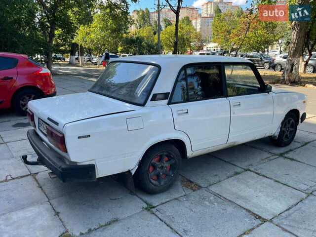 Білий ВАЗ 2107, об'ємом двигуна 1.45 л та пробігом 100 тис. км за 999 $, фото 1 на Automoto.ua