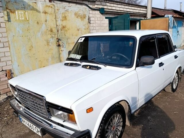 Белый ВАЗ 2107, объемом двигателя 1.5 л и пробегом 105 тыс. км за 1158 $, фото 1 на Automoto.ua