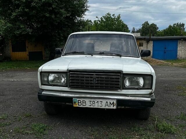 Белый ВАЗ 2107, объемом двигателя 1.49 л и пробегом 146 тыс. км за 750 $, фото 1 на Automoto.ua
