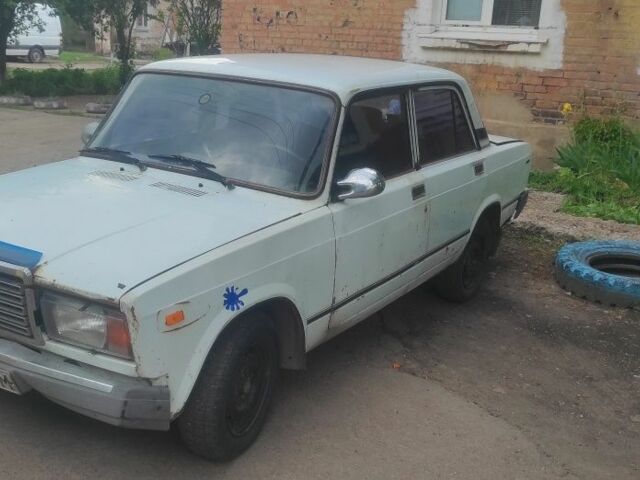 Белый ВАЗ 2107, объемом двигателя 1.5 л и пробегом 80 тыс. км за 800 $, фото 1 на Automoto.ua