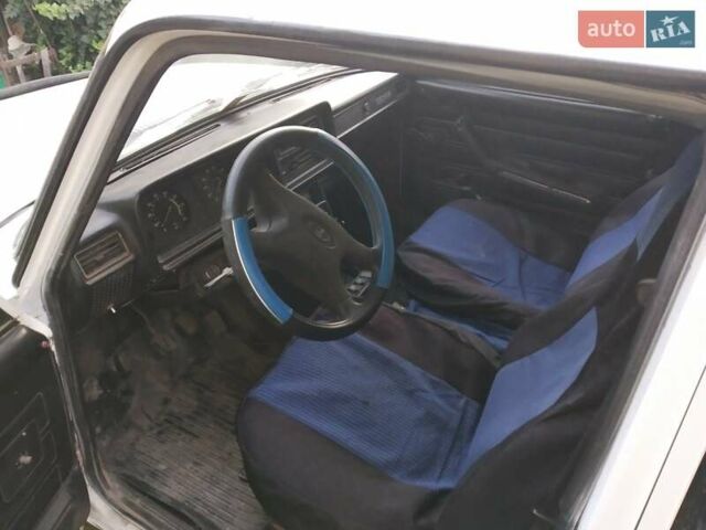Белый ВАЗ 2107, объемом двигателя 1.5 л и пробегом 75 тыс. км за 1500 $, фото 1 на Automoto.ua