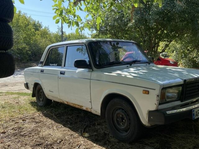 Белый ВАЗ 2107, объемом двигателя 1.5 л и пробегом 1000 тыс. км за 956 $, фото 1 на Automoto.ua