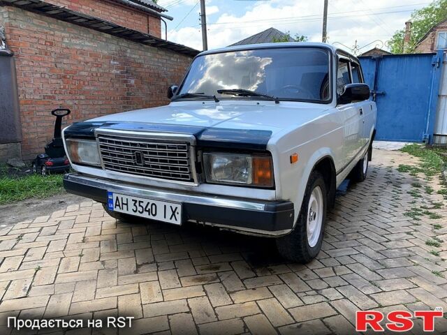 Белый ВАЗ 2107, объемом двигателя 1.5 л и пробегом 215 тыс. км за 1300 $, фото 1 на Automoto.ua