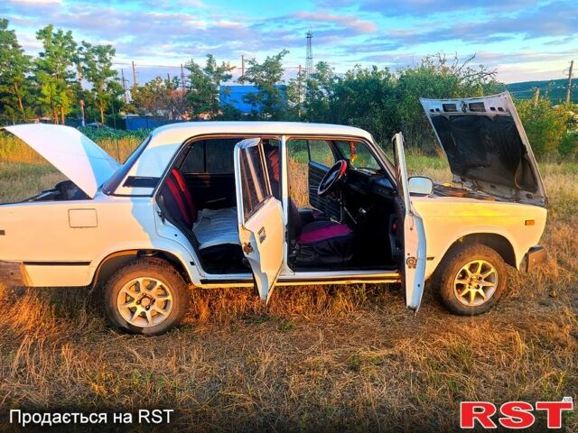 Белый ВАЗ 2107, объемом двигателя 1.5 л и пробегом 100 тыс. км за 750 $, фото 1 на Automoto.ua