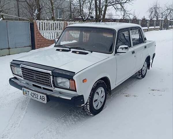 Белый ВАЗ 2107, объемом двигателя 1.5 л и пробегом 163 тыс. км за 850 $, фото 1 на Automoto.ua