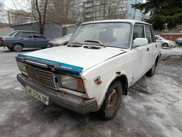 Белый ВАЗ 2107, объемом двигателя 1.5 л и пробегом 123 тыс. км за 350 $, фото 1 на Automoto.ua