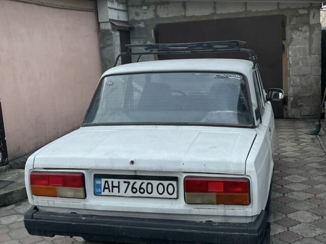 Белый ВАЗ 2107, объемом двигателя 1.5 л и пробегом 70 тыс. км за 671 $, фото 1 на Automoto.ua