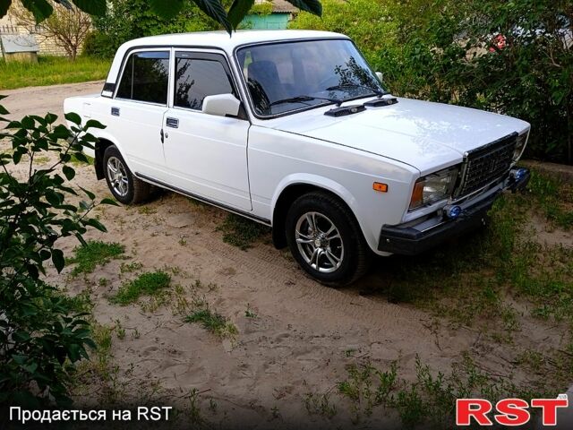 Белый ВАЗ 2107, объемом двигателя 1.5 л и пробегом 44 тыс. км за 2500 $, фото 1 на Automoto.ua