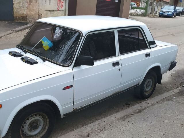 Белый ВАЗ 2107, объемом двигателя 1.6 л и пробегом 128 тыс. км за 1600 $, фото 1 на Automoto.ua