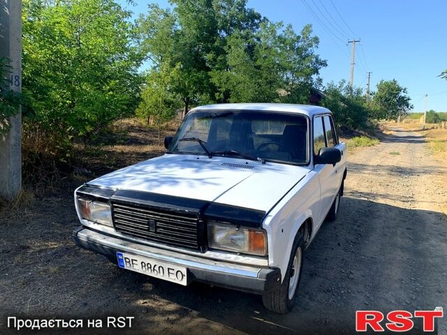 Белый ВАЗ 2107, объемом двигателя 1.5 л и пробегом 0 тыс. км за 800 $, фото 1 на Automoto.ua
