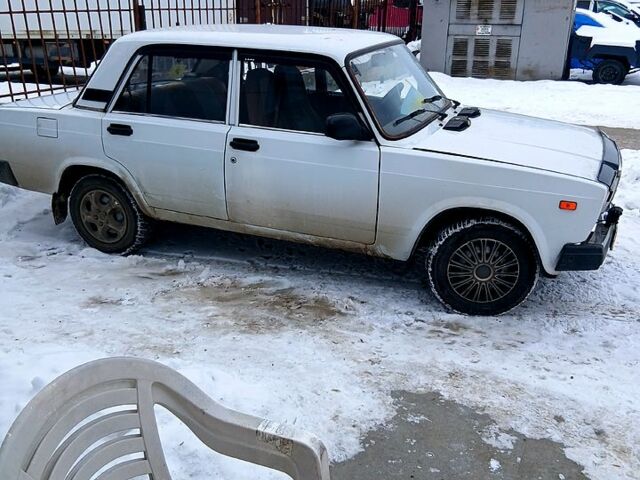 Белый ВАЗ 2107, объемом двигателя 1.5 л и пробегом 56 тыс. км за 1200 $, фото 1 на Automoto.ua