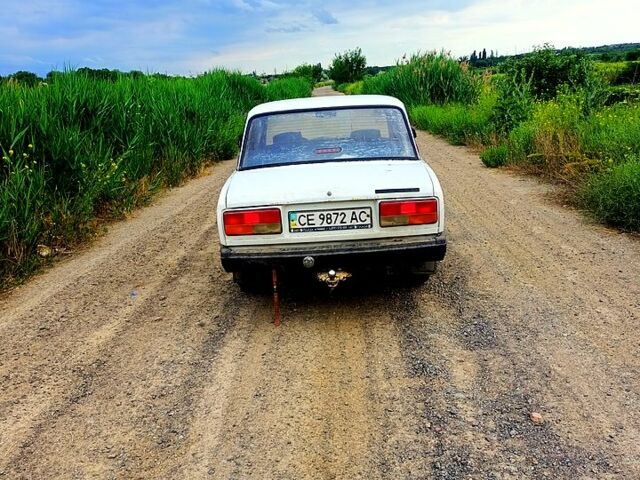 Белый ВАЗ 2107, объемом двигателя 1.3 л и пробегом 250 тыс. км за 550 $, фото 1 на Automoto.ua