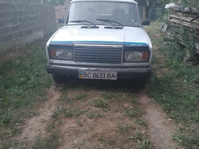 Белый ВАЗ 2107, объемом двигателя 1.5 л и пробегом 197 тыс. км за 1003 $, фото 1 на Automoto.ua