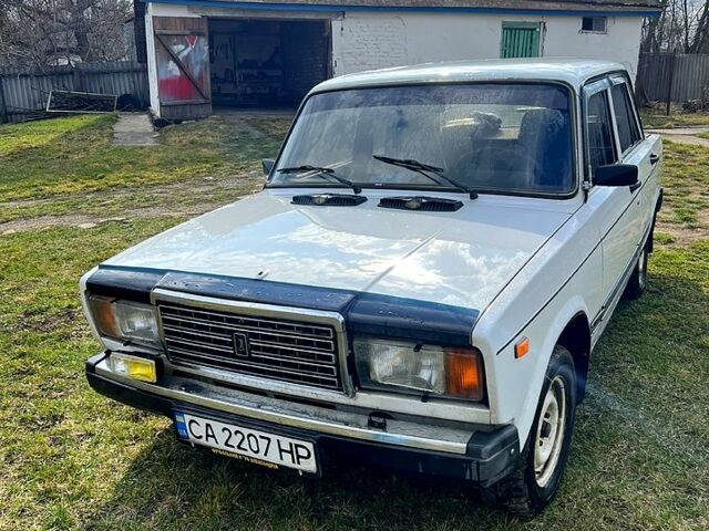 Білий ВАЗ 2107, об'ємом двигуна 1.6 л та пробігом 80 тис. км за 1300 $, фото 1 на Automoto.ua
