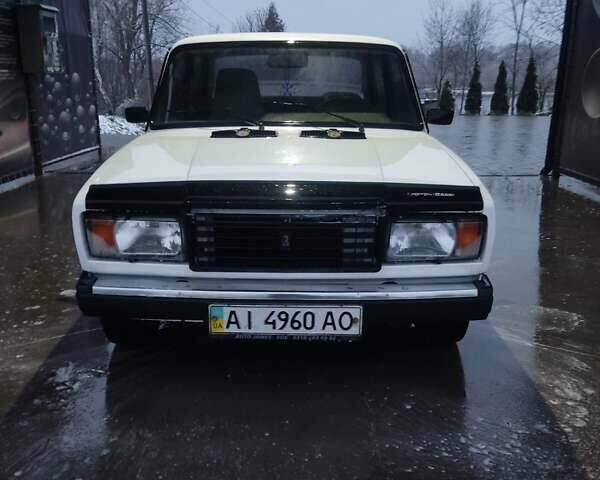 Белый ВАЗ 2107, объемом двигателя 1.5 л и пробегом 53 тыс. км за 1799 $, фото 1 на Automoto.ua