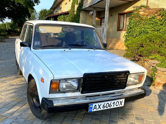 Белый ВАЗ 2107, объемом двигателя 1.6 л и пробегом 0 тыс. км за 1100 $, фото 1 на Automoto.ua