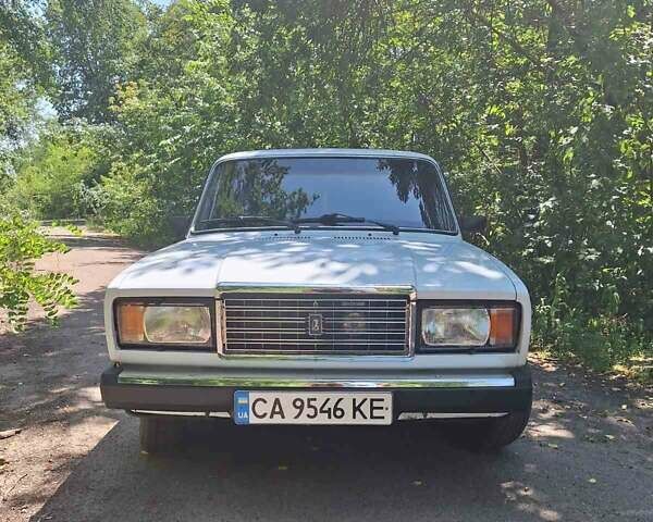 Белый ВАЗ 2107, объемом двигателя 1.57 л и пробегом 52 тыс. км за 2500 $, фото 1 на Automoto.ua