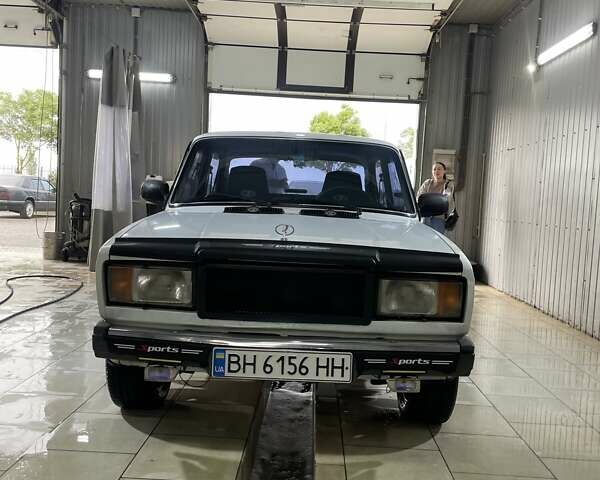 Белый ВАЗ 2107, объемом двигателя 1.57 л и пробегом 68 тыс. км за 2300 $, фото 1 на Automoto.ua