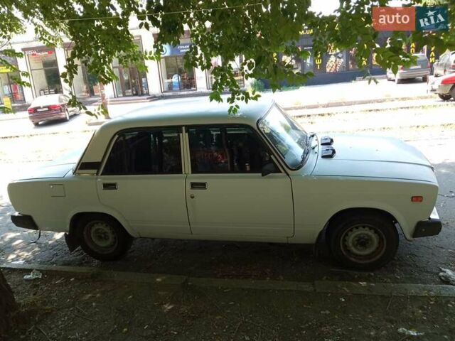 Белый ВАЗ 2107, объемом двигателя 1.6 л и пробегом 112 тыс. км за 2200 $, фото 1 на Automoto.ua