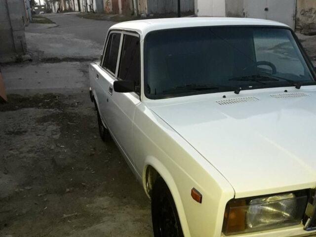 Белый ВАЗ 2107, объемом двигателя 0 л и пробегом 100 тыс. км за 2000 $, фото 1 на Automoto.ua