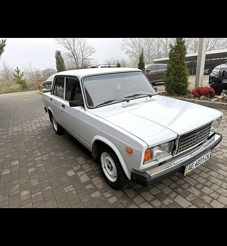 Білий ВАЗ 2107, об'ємом двигуна 1.5 л та пробігом 74 тис. км за 1999 $, фото 1 на Automoto.ua