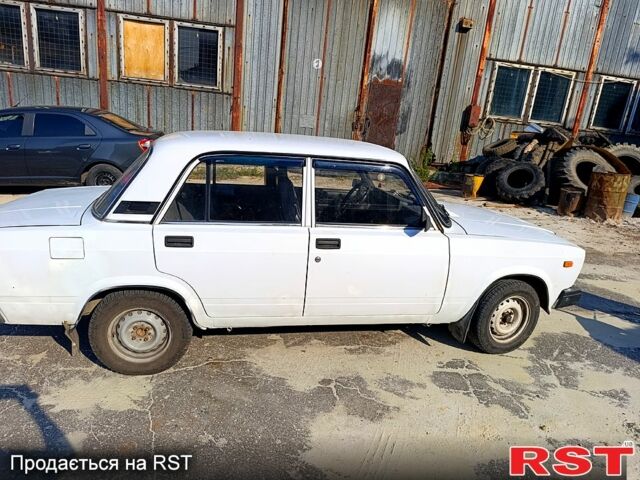 Белый ВАЗ 2107, объемом двигателя 1.6 л и пробегом 103 тыс. км за 1200 $, фото 1 на Automoto.ua