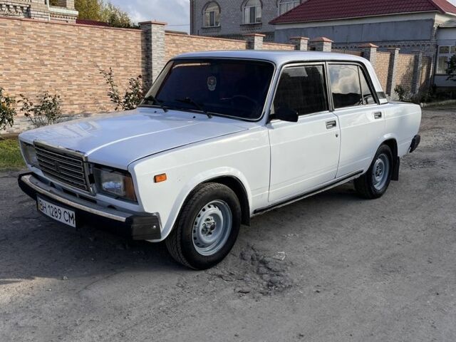 Белый ВАЗ 2107, объемом двигателя 1.6 л и пробегом 170 тыс. км за 1350 $, фото 1 на Automoto.ua