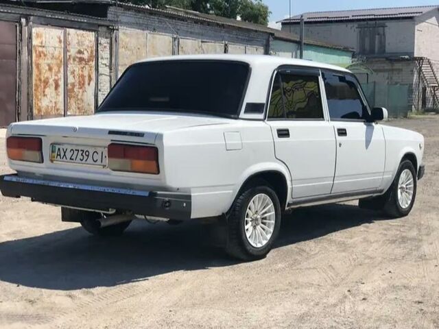 Белый ВАЗ 2107, объемом двигателя 1.6 л и пробегом 200 тыс. км за 1200 $, фото 1 на Automoto.ua
