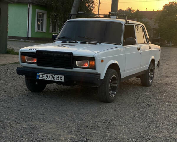 Белый ВАЗ 2107, объемом двигателя 1.6 л и пробегом 175 тыс. км за 3670 $, фото 1 на Automoto.ua