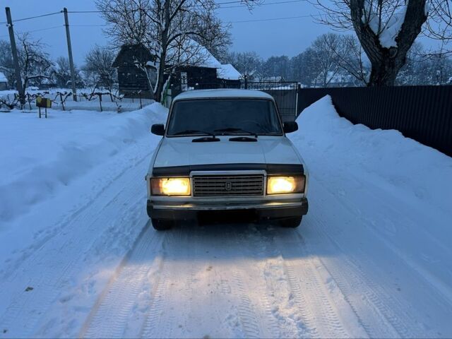 Білий ВАЗ 2107, об'ємом двигуна 1.7 л та пробігом 56 тис. км за 800 $, фото 1 на Automoto.ua