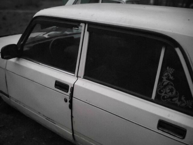 Белый ВАЗ 2107, объемом двигателя 0 л и пробегом 50 тыс. км за 287 $, фото 1 на Automoto.ua