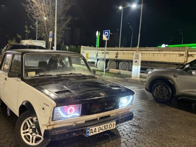 Белый ВАЗ 2107, объемом двигателя 1.6 л и пробегом 3 тыс. км за 1894 $, фото 1 на Automoto.ua