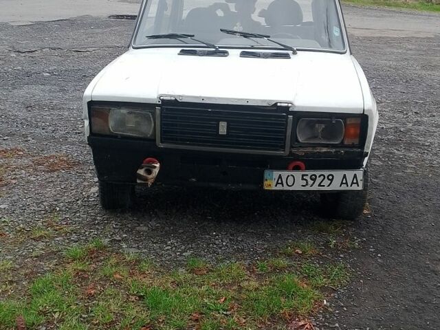Белый ВАЗ 2107, объемом двигателя 0 л и пробегом 70 тыс. км за 239 $, фото 1 на Automoto.ua