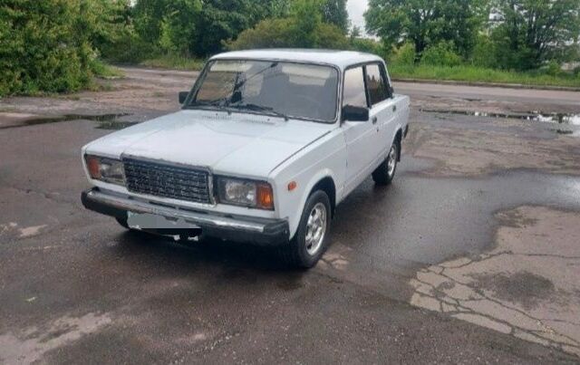 Білий ВАЗ 2107, об'ємом двигуна 0 л та пробігом 85 тис. км за 1050 $, фото 1 на Automoto.ua