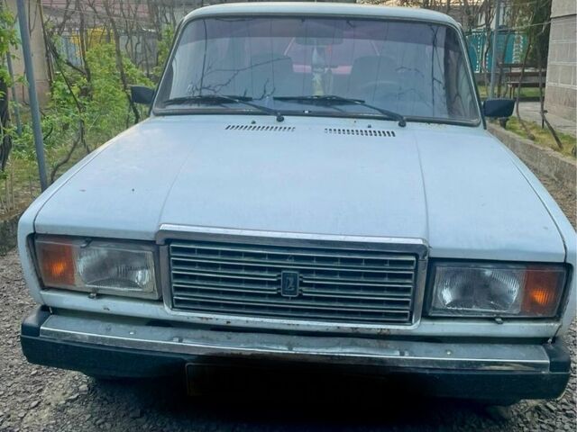 Белый ВАЗ 2107, объемом двигателя 1.6 л и пробегом 170 тыс. км за 573 $, фото 1 на Automoto.ua
